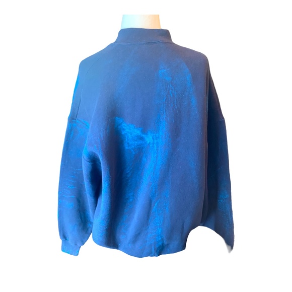 Vintage wolf print blue tie dyed effect sweatshirt - Picture 2 of 12